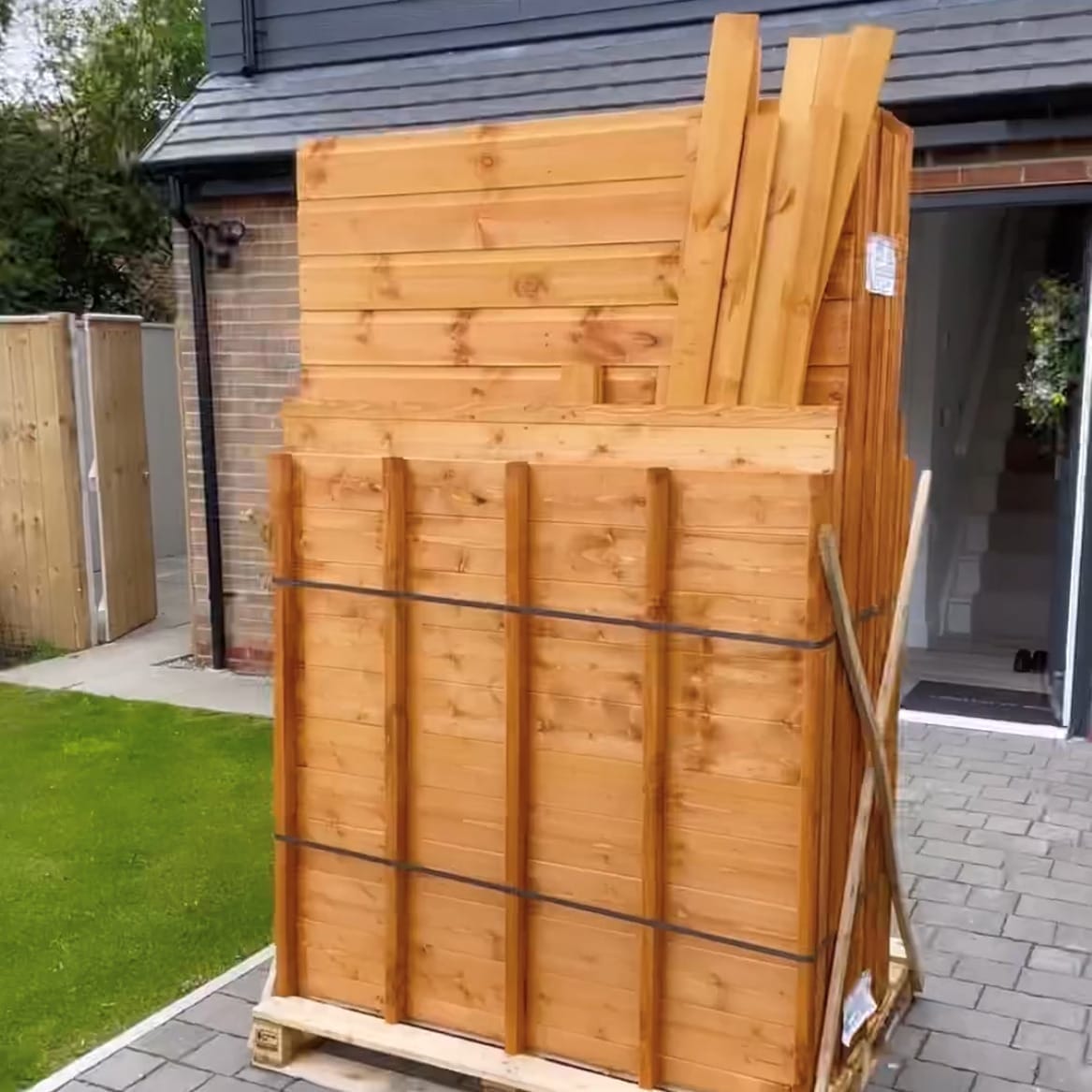 10x6 Pent Deluxe Timber Garden Shed - CoolaLiving.ie - %image_id%